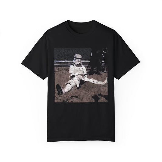 "Stormtrooper Playing On The Beach" T-Shirt
